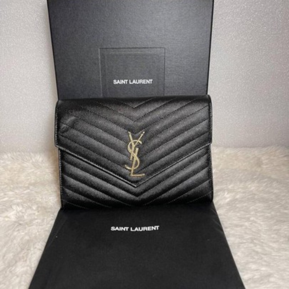 Saint Laurent Grain de Poudre clutch